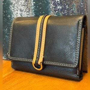 Vintage Minimalist Black Pebbled Leather Continental Clutch Wallet (VGC)